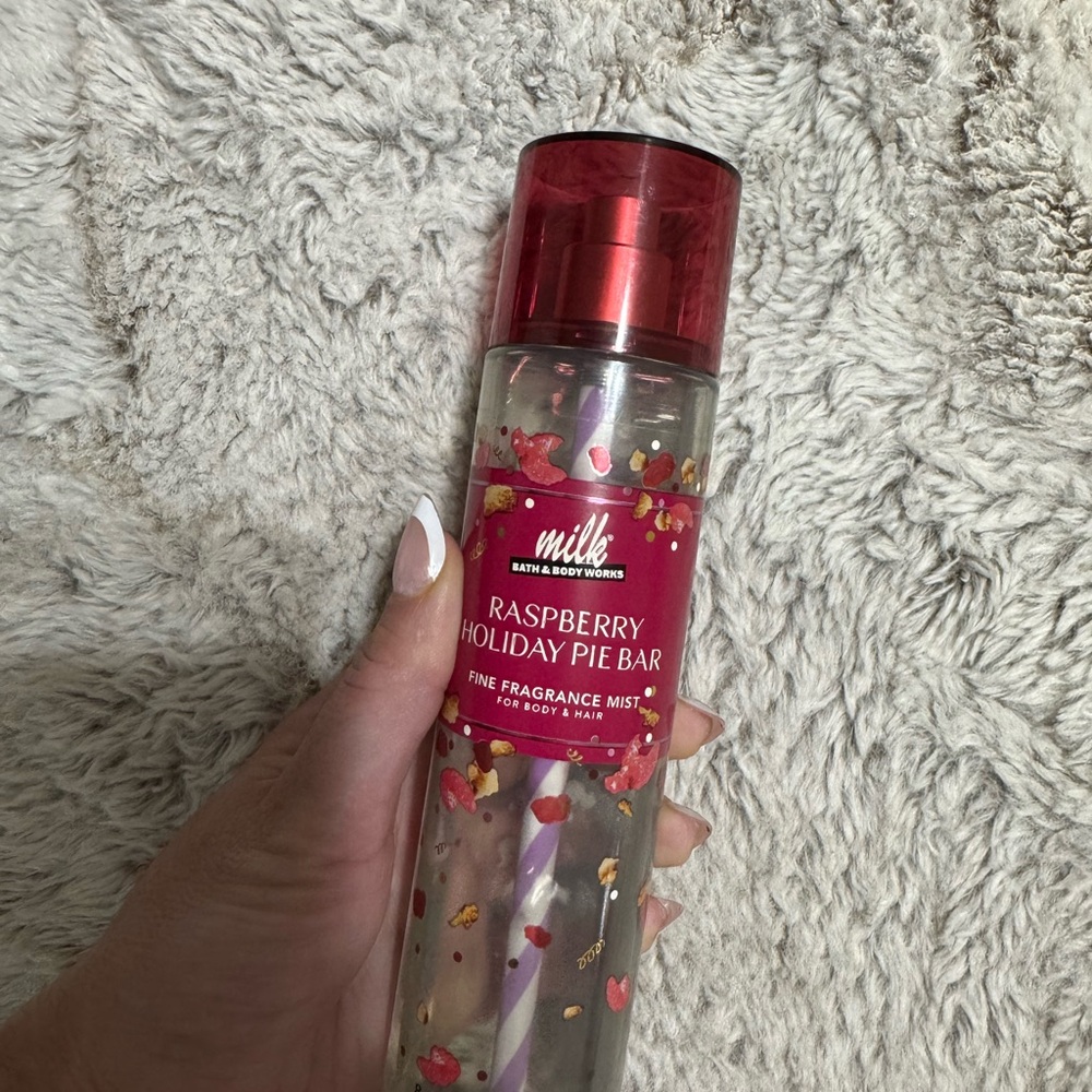 Bath & Body Works Raspberry Holiday Pie Fragrance Mist